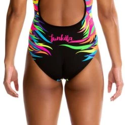 Funkita Diamond Back One Piece Swimsuit Women, bleu/blanc 9 Funkita Diamond Back One Piece Swimsuit Women, bleu/blanc -Natation Femme Soldes funkita diamond back one piece women pride power 4 2